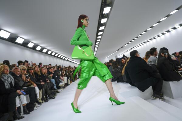 Givenchy latest outlet collection